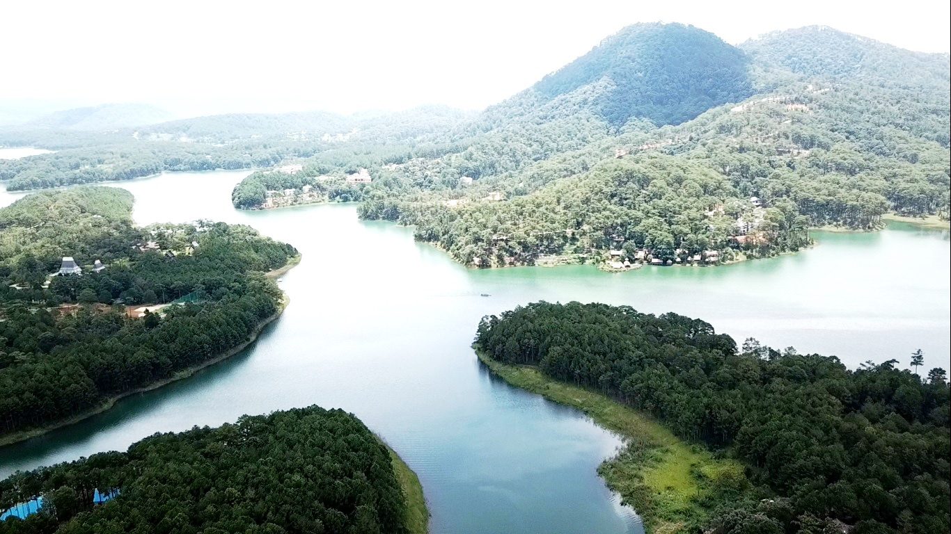 Hồ Tuyền Lâm