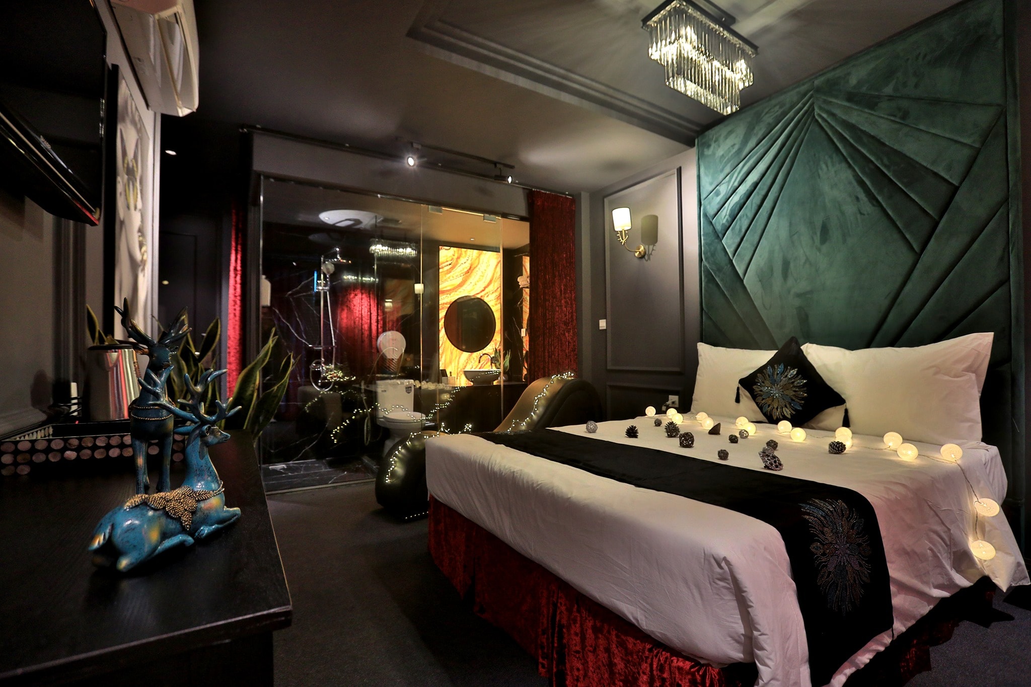 Charm Hotel – Khách Sạn Tình Yêu Ở Hà Nội