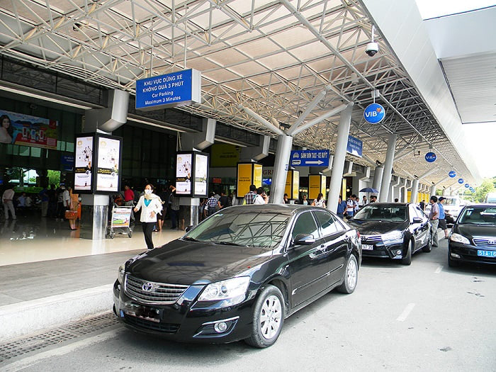 Dịch vụ thuê xe taxi đón tiễn khách tại sân bay Nội Bài giá rẻ
