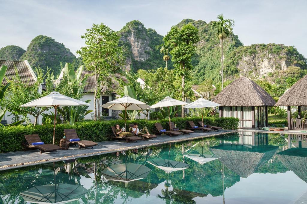 Top 17 Resort Ninh Bình giá rẻ view đẹp gần Tràng An, Tam Cốc, Hang Múa